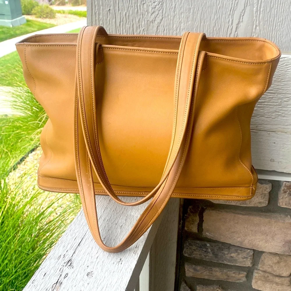 Coach Tan Leather Tote Bag - Picture 1 of 14